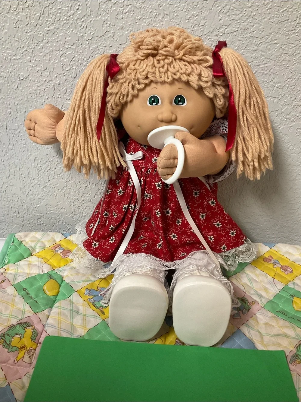 VTG Cabbage Patch Kid With Pacifier HM#4 Hong Kong Wheat Hair Green Eyes 1984